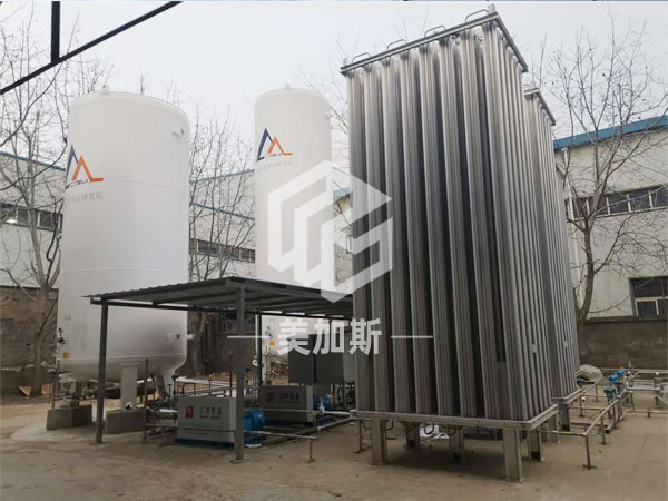 4000方高壓液氮?dú)饣究偘?jpg